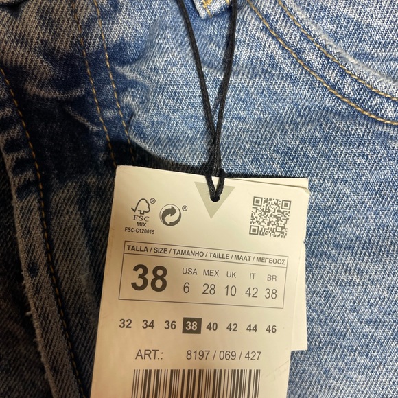 Sz(38)US 6 high rise Zara Women's Blue Denim Shorts - Picture 5 of 12